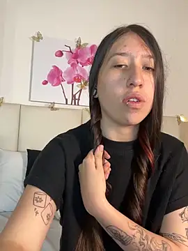 Snapshot of AmberVegaa chatting on 03/25/26, 01:06 AmberVegaa online show from 03/25/26, 01:06