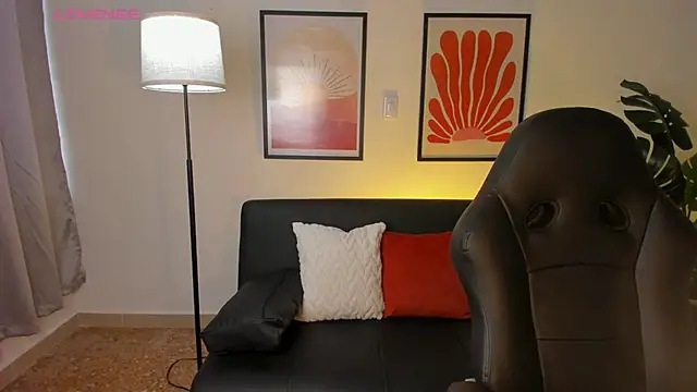 nova silk online show from 04/17/26, 07:17