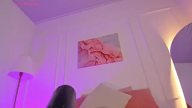 Snapshot of nova_silk chatting on 05/15/26, 10:17 nova silk online show from 05/15/26, 10:17