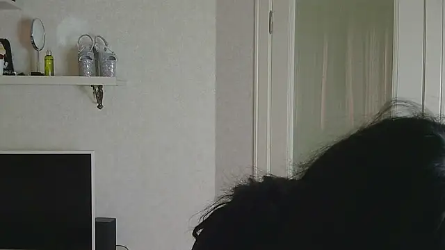 Snapshot of SaltedCaramely chatting on 07/03/26, 10:21 SaltedCaramely online show from 07/03/26, 10:21
