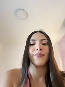 Adalyn Cute online show from 05/17/26, 11:39