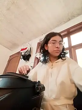 Molly A online show from 04/03/26, 03:32