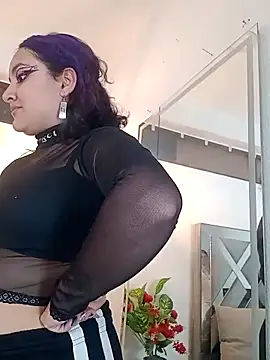 Snapshot of Liily_Foxxy chatting on 04/14/26, 11:05 Liily Foxxy online show from 04/14/26, 11:05