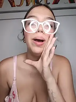 Kitty Loveee online show from 07/16/26, 09:10