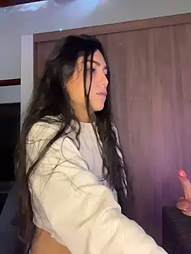 Snapshot of Twoshotsparty420 chatting on 04/08/26, 12:05 Twoshotsparty420 online show from 04/08/26, 12:05