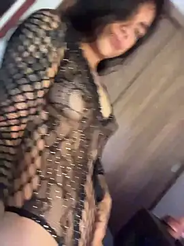 Snapshot of Twoshotsparty420 chatting on 04/10/26, 12:32 Twoshotsparty420 online show from 04/10/26, 12:32