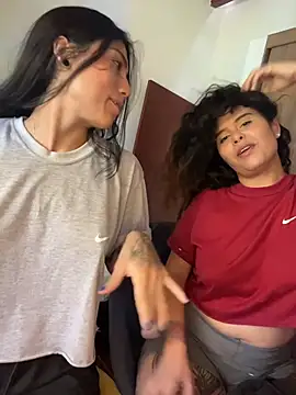 Snapshot of Twoshotsparty420 chatting on 04/12/26, 05:51 Twoshotsparty420 online show from 04/12/26, 05:51