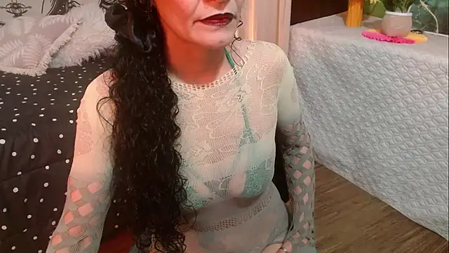  Alexandra Jones online show from 05/02/26, 03:33