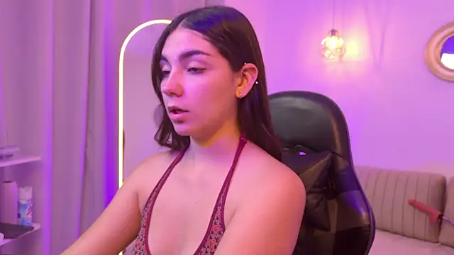 Gia Capri online show from 04/10/26, 03:01