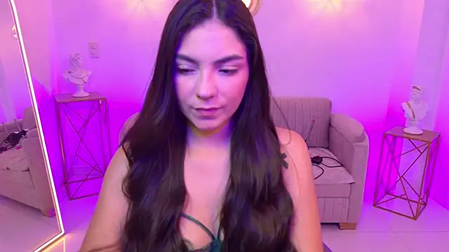 Gia Capri online show from 04/11/26, 03:11