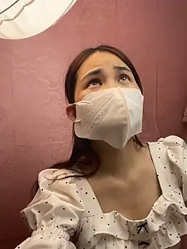 Snapshot of Emma_2603 chatting on 04/03/26, 01:42 Emma 2603 online show from 04/03/26, 01:42