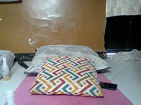 Snapshot of mother899 chatting on 04/09/26, 06:30 mother899 online show from 04/09/26, 06:30