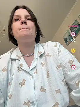Snapshot of HubbaBaby chatting on 07/01/26, 01:34 HubbaBaby online show from 07/01/26, 01:34