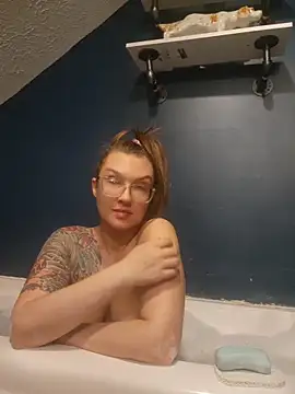 NicolePearl online show from 04/09/26, 01:05