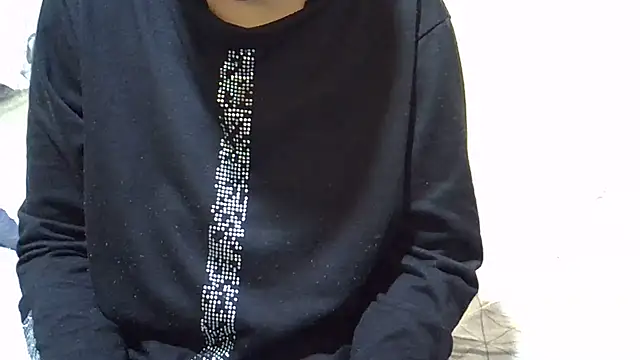 laura-lover online show from 04/04/26, 02:25