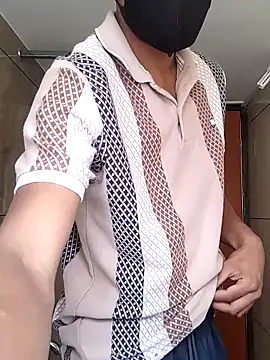 Snapshot of Roy3_2 chatting on 04/04/26, 06:44 Roy3 2 online show from 04/04/26, 06:44