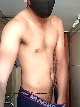 Snapshot of Roy3_2 chatting on 04/05/26, 01:58 Roy3 2 online show from 04/05/26, 01:58