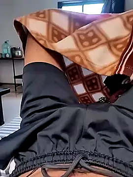 Snapshot of Roy3_2 chatting on 04/06/26, 05:41 Roy3 2 online show from 04/06/26, 05:41