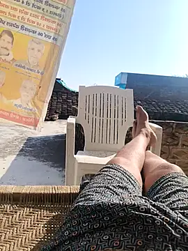 Snapshot of Desii_rockstarr chatting on 03/25/26, 03:01 Desii rockstarr online show from 03/25/26, 03:01