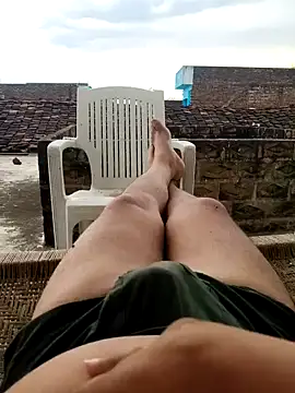 Snapshot of Desii_rockstarr chatting on 04/03/26, 02:42 Desii rockstarr online show from 04/03/26, 02:42