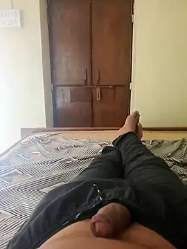 Snapshot of Desii_rockstarr chatting on 04/06/26, 02:20 Desii rockstarr online show from 04/06/26, 02:20