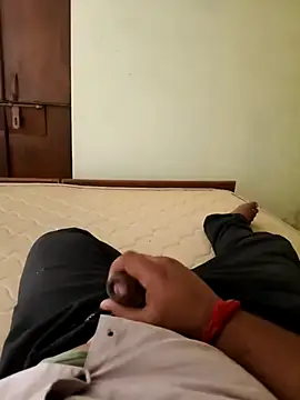 Snapshot of Desii_rockstarr chatting on 04/12/26, 03:44 Desii rockstarr online show from 04/12/26, 03:44