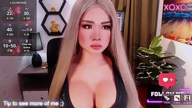 xBigSurpriseLorainex online show from 04/09/26, 12:54