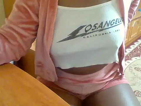 Snapshot of melaninebony2 chatting on 03/17/26, 06:06 melaninebony2 online show from 03/17/26, 06:06