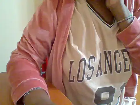 Snapshot of melaninebony2 chatting on 03/19/26, 03:10 melaninebony2 online show from 03/19/26, 03:10