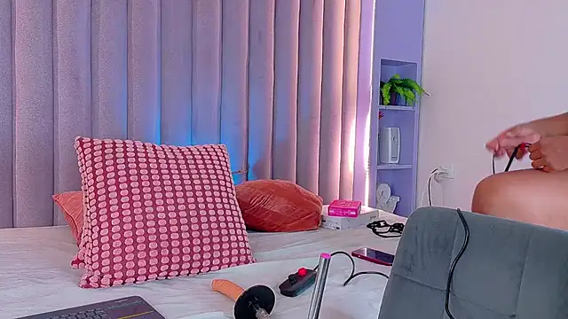 Meganlove   online show from 07/08/26, 02:49