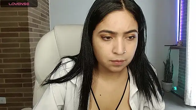 sweet-little online show from 03/11/26, 05:41