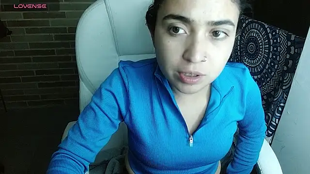 sweet-little online show from 04/10/26, 02:17