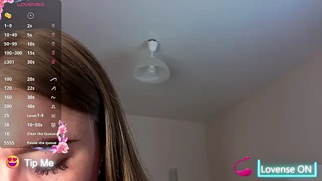BlondeLina online show from 05/22/26, 04:52