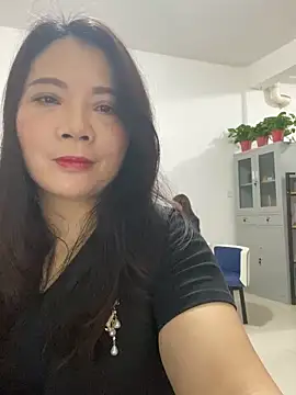 Snapshot of yu19988 chatting on 04/09/26, 01:38 yu19988 online show from 04/09/26, 01:38