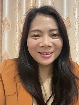 Snapshot of yu19988 chatting on 04/11/26, 12:37 yu19988 online show from 04/11/26, 12:37