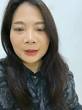 Snapshot of yu19988 chatting on 04/14/26, 04:07 yu19988 online show from 04/14/26, 04:07