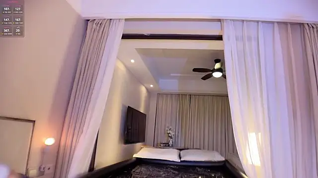 Snapshot of jiayao1999 chatting on 04/03/26, 12:03 jiayao1999 online show from 04/03/26, 12:03