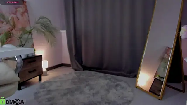 LeticiaRomano online show from 04/11/26, 04:06