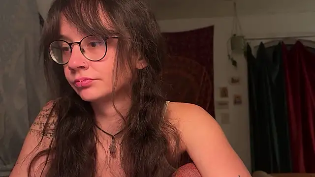 nyxo  online show from 04/06/26, 09:16