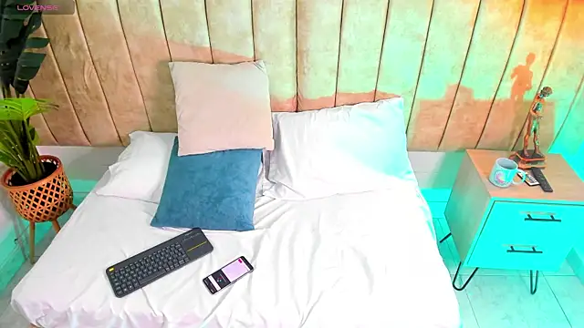 AgathaSavage online show from 04/06/26, 03:26