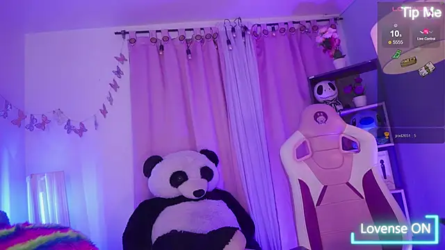 Snapshot of nahomy_2308 chatting on 04/10/26, 01:27 nahomy 2308 online show from 04/10/26, 01:27