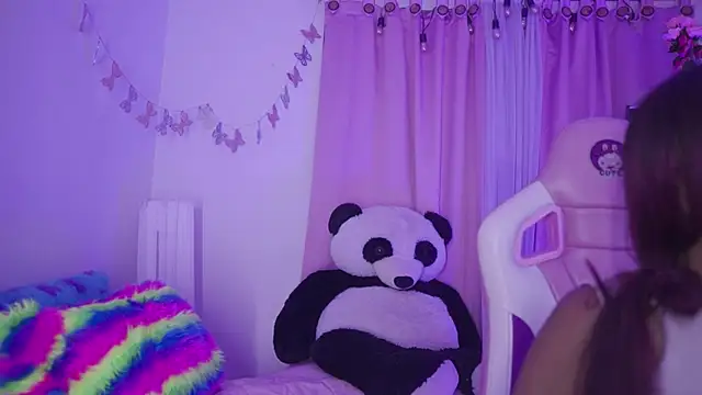 nahomy 2308 online show from 05/15/26, 11:39
