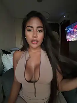 SaraValentina11 online show from 05/20/26, 10:49