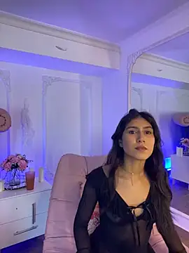 Snapshot of LucianaBlanco_ chatting on 03/24/26, 08:47 LucianaBlanco online show from 03/24/26, 08:47