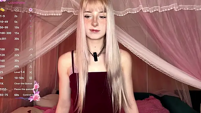 OnlyEva1 online show from 04/03/26, 07:28