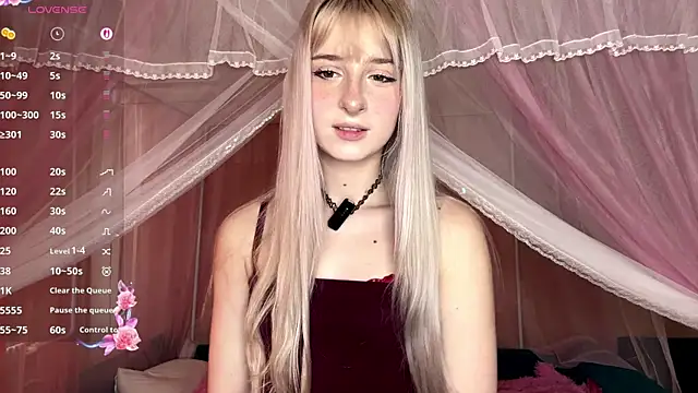 OnlyEva1 online show from 04/04/26, 08:01