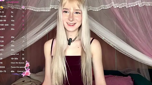 OnlyEva1 online show from 04/06/26, 08:26