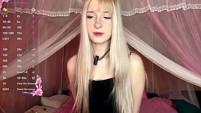 OnlyEva1 online show from 04/11/26, 07:35