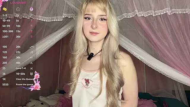 OnlyEva1 online show from 04/14/26, 10:10