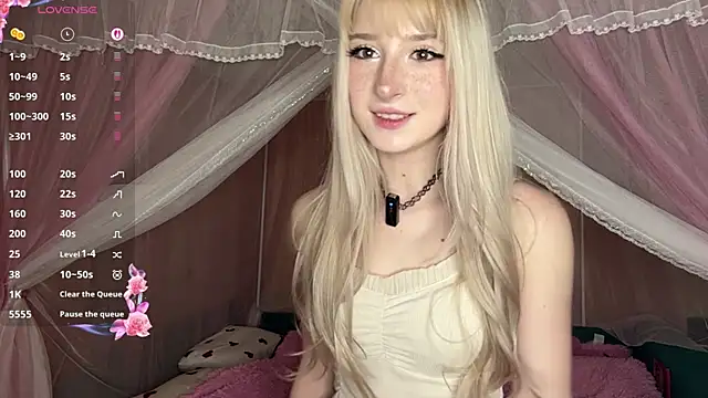 OnlyEva1 online show from 04/15/26, 10:11